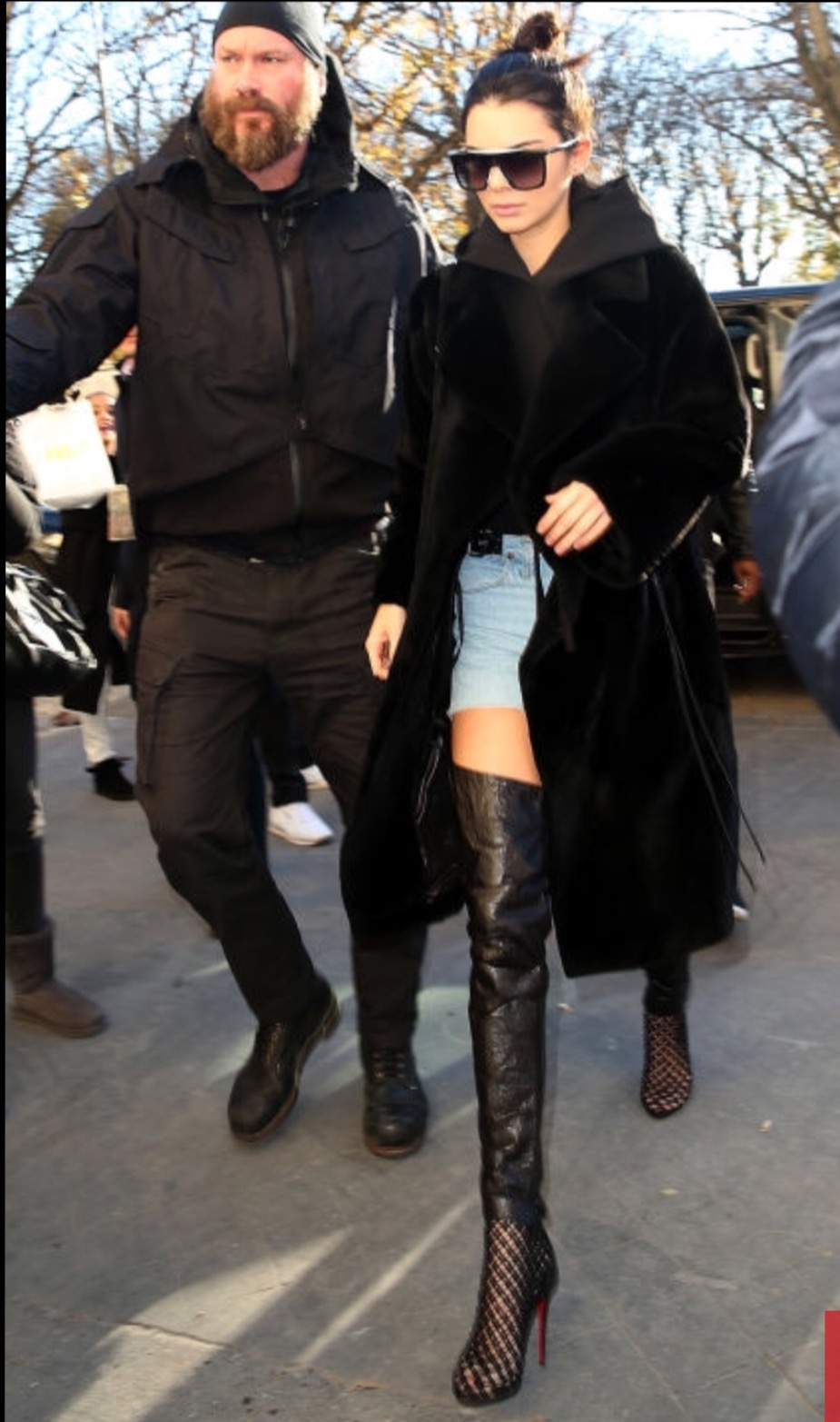 kendall jenner black sunglasses, leggings and leather trousers
