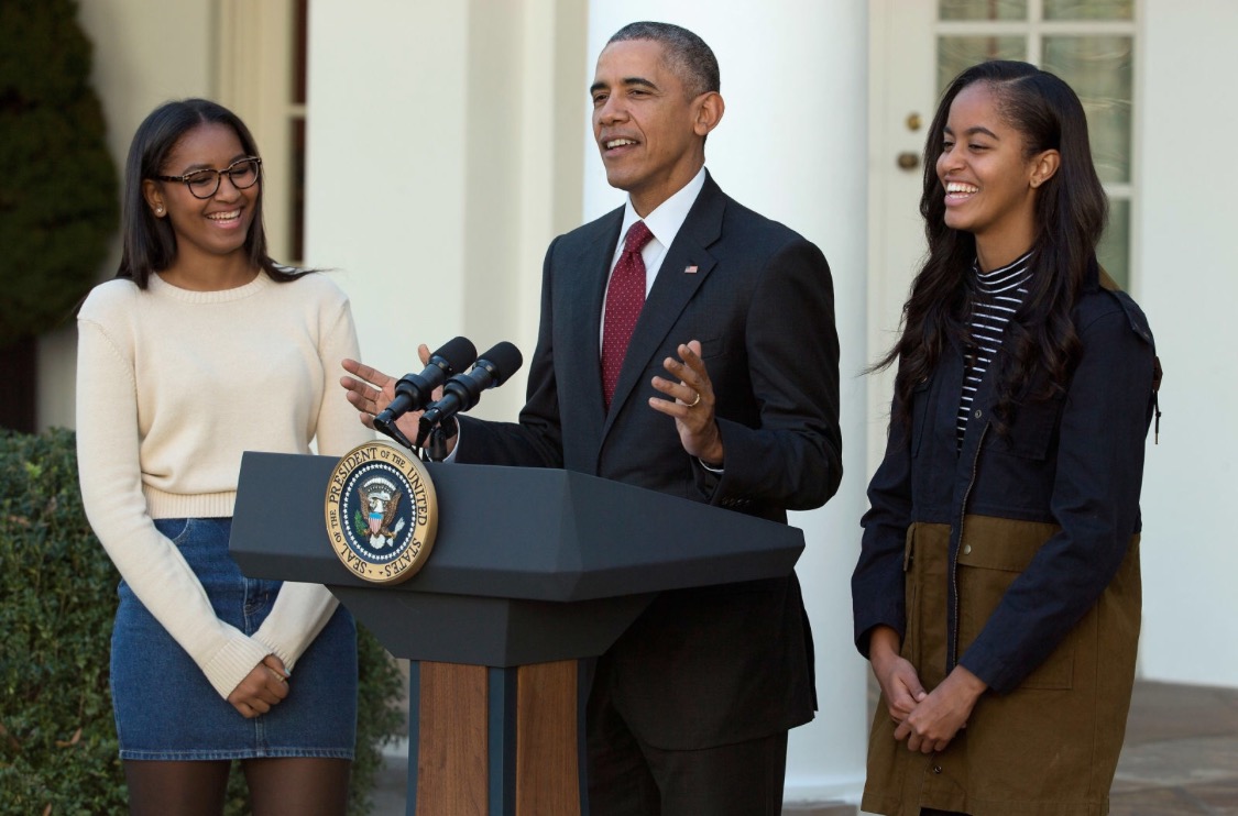 How The Young Have Grown Sasha And Malia Obamas First Day