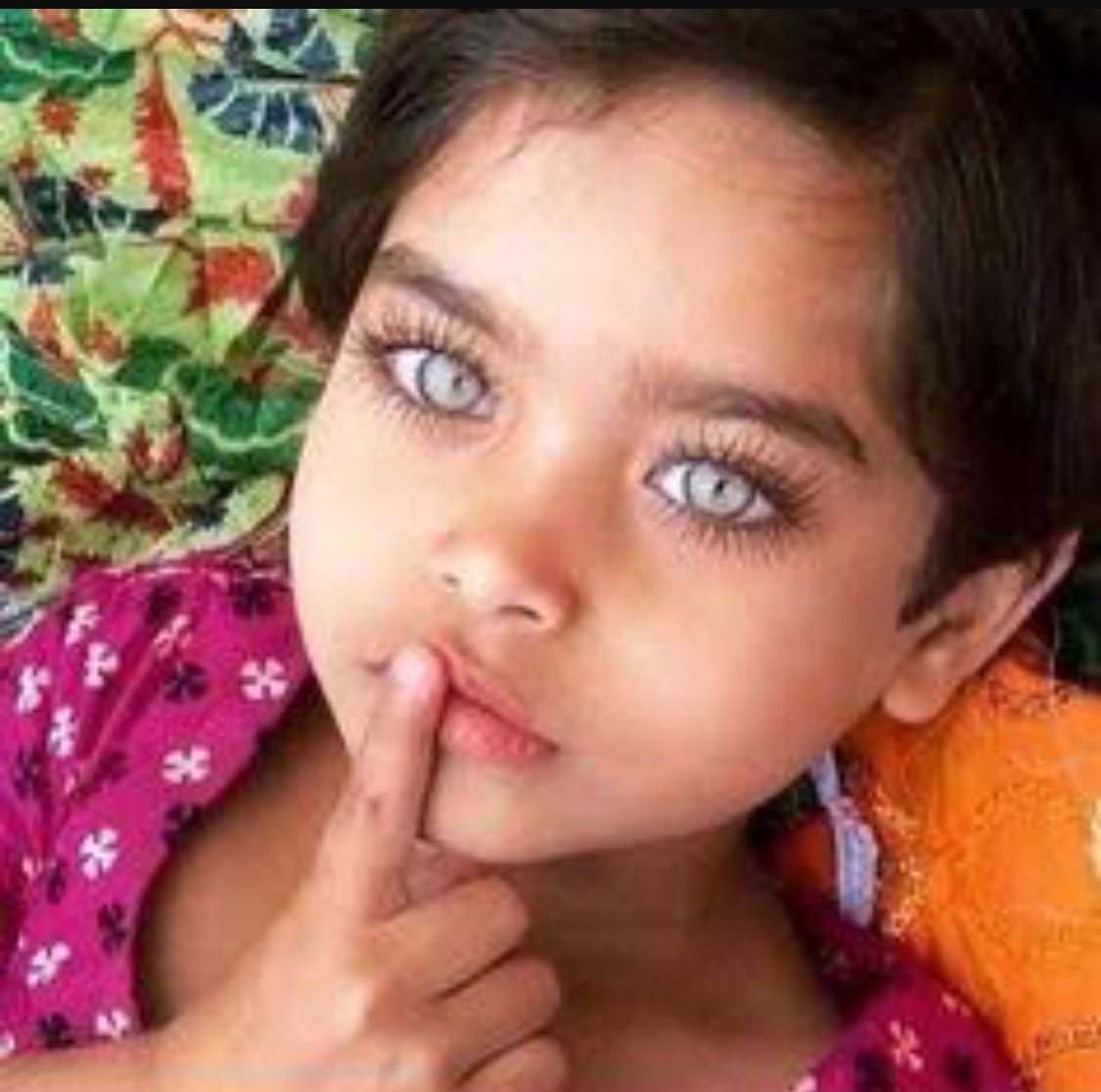 Stunning Bambini Eyes Slaylebrity
