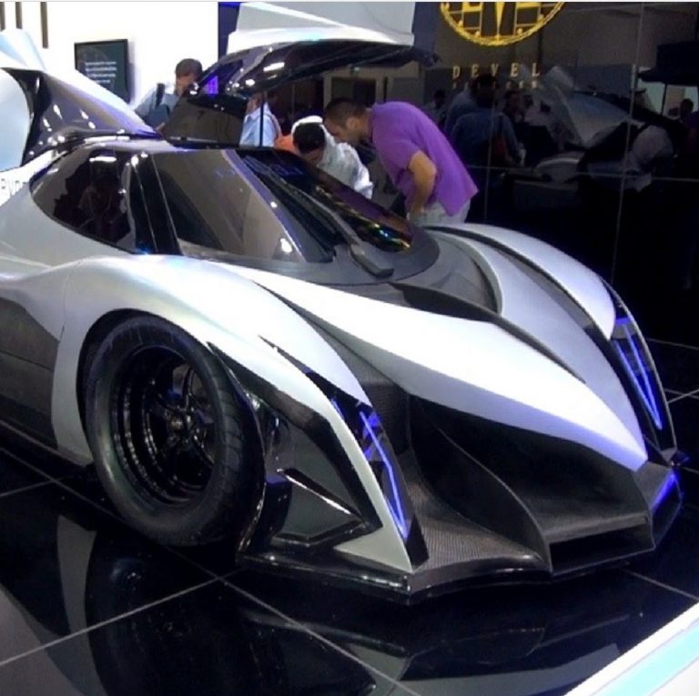 Арабский гиперкар Devel Sixteen