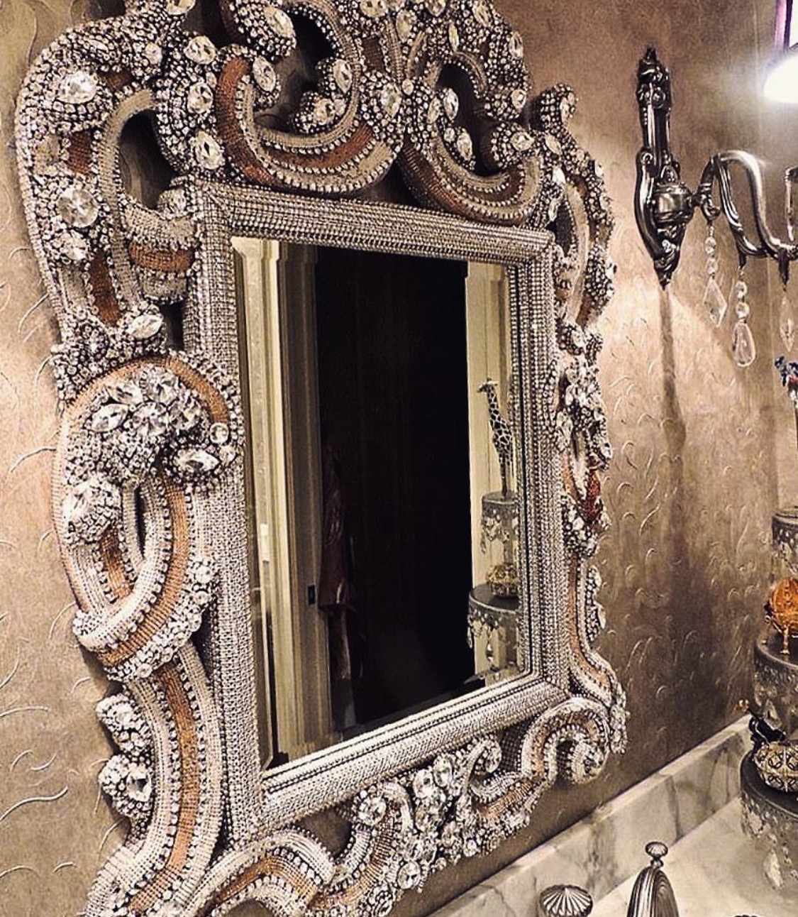 The most luxurious home bling mirrors - Slaylebrity