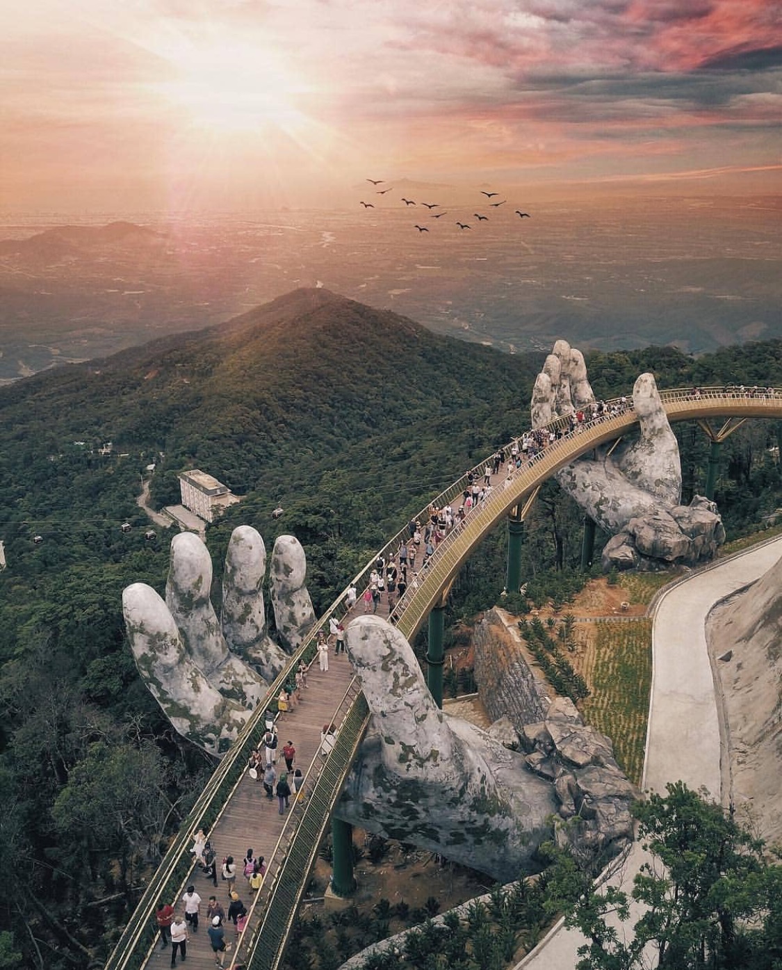 Golden Bridge Vietnam | Luxury travel | Slaylebrity