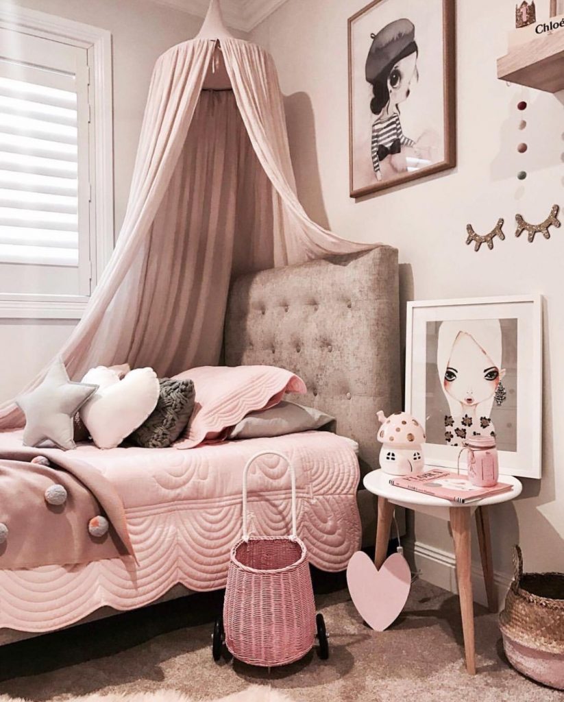Pink kids bedroom theme