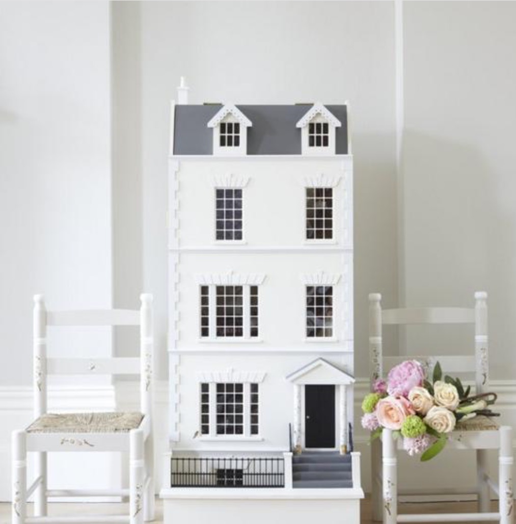 The most luxurious doll houses you’ll ever see