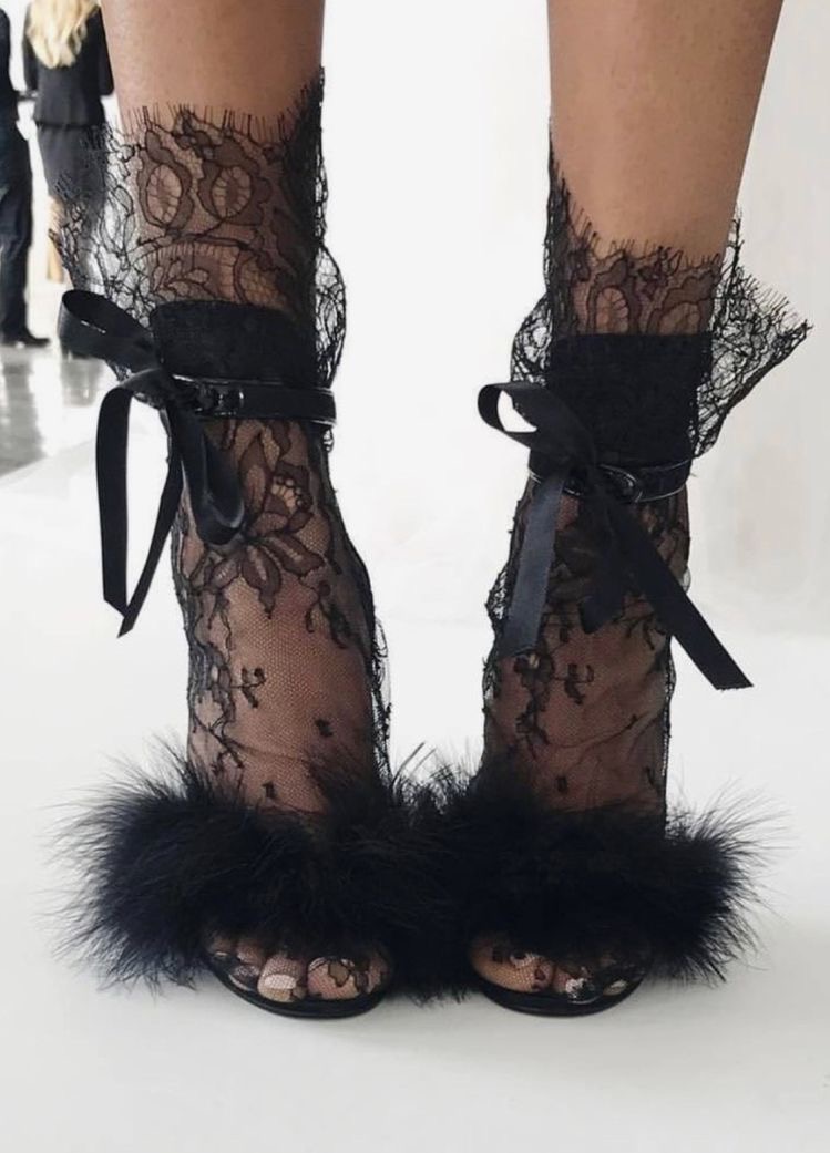 Black Lace women's shoes | Fashion and footwear | Slaylebrity