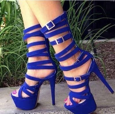 Blue strappy sandals - Slaylebrity