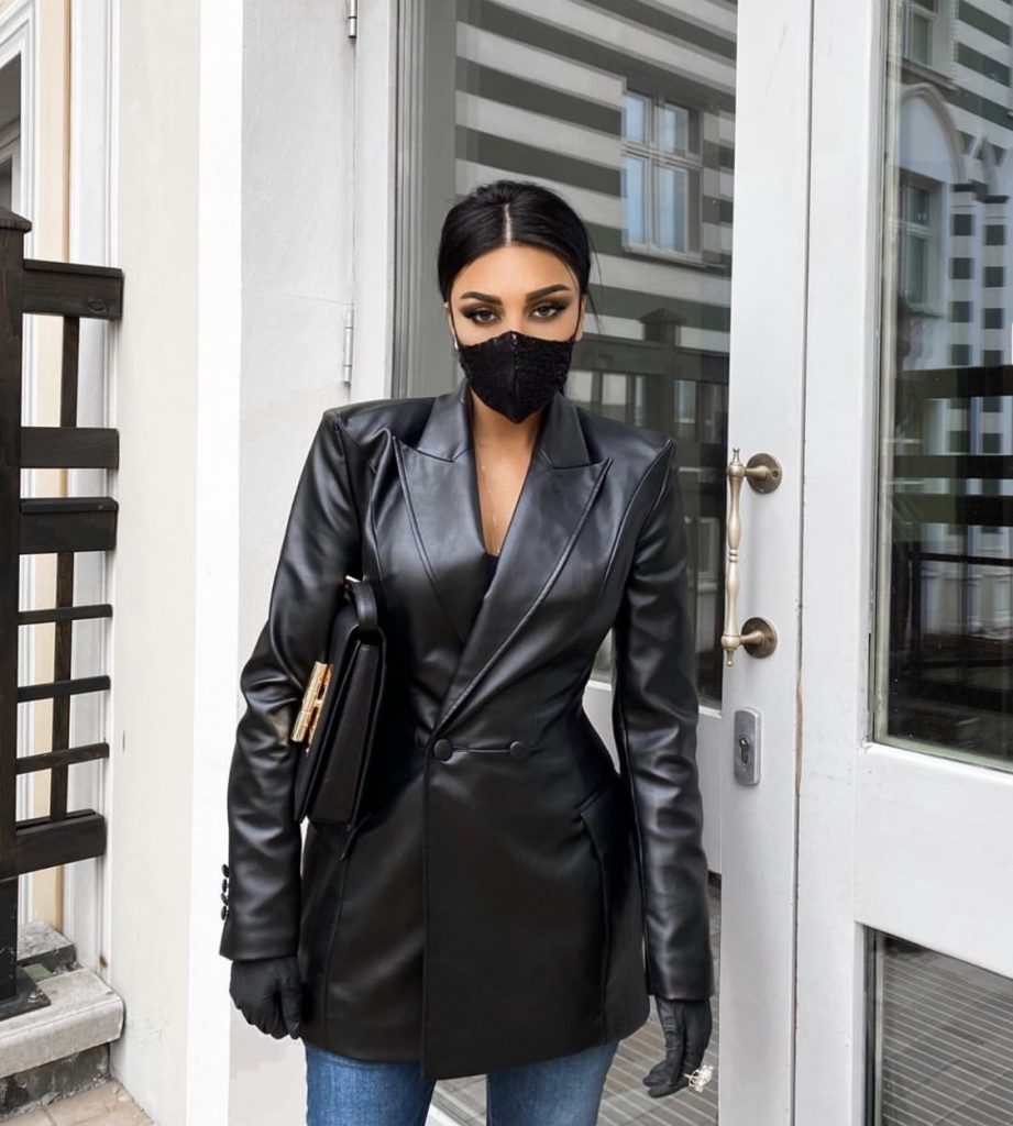 Ultra chic leather look with crocodile leather face mask - Slaylebrity