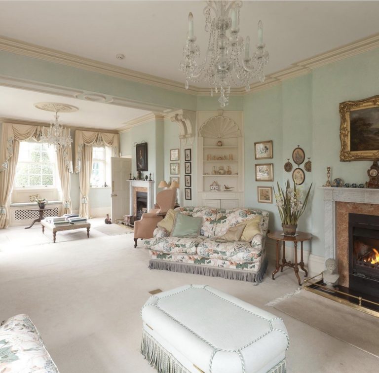 Pertwood Manor Farm, Wiltshire country Mansion for sale - Slaylebrity