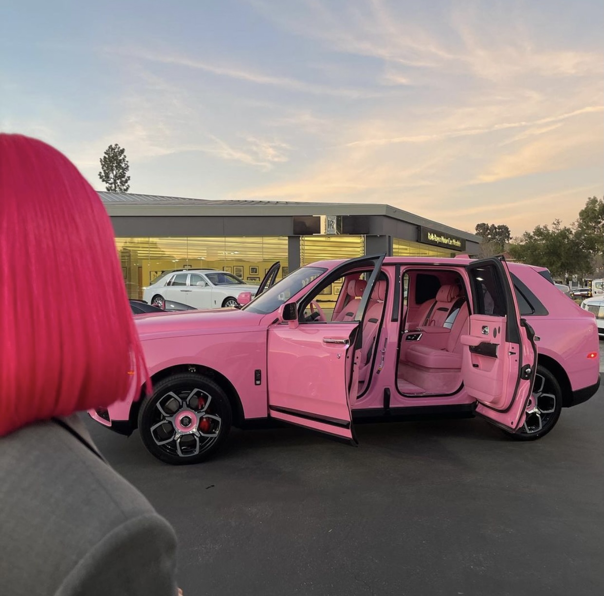Jeffree Starr And His Pink Rolls Royce Cullinan Black Badge Slaylebrity
