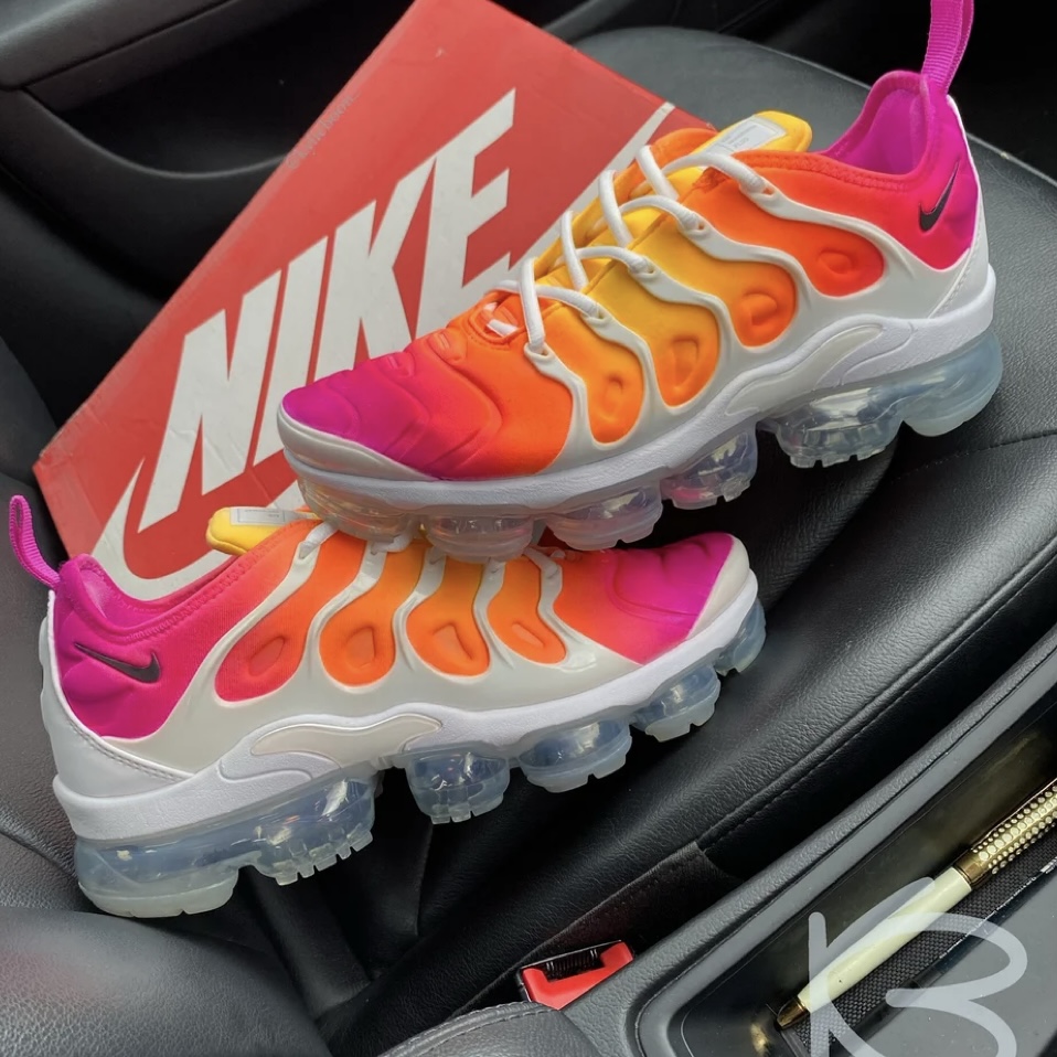 Customised Nike Air Max for women - Slaylebrity