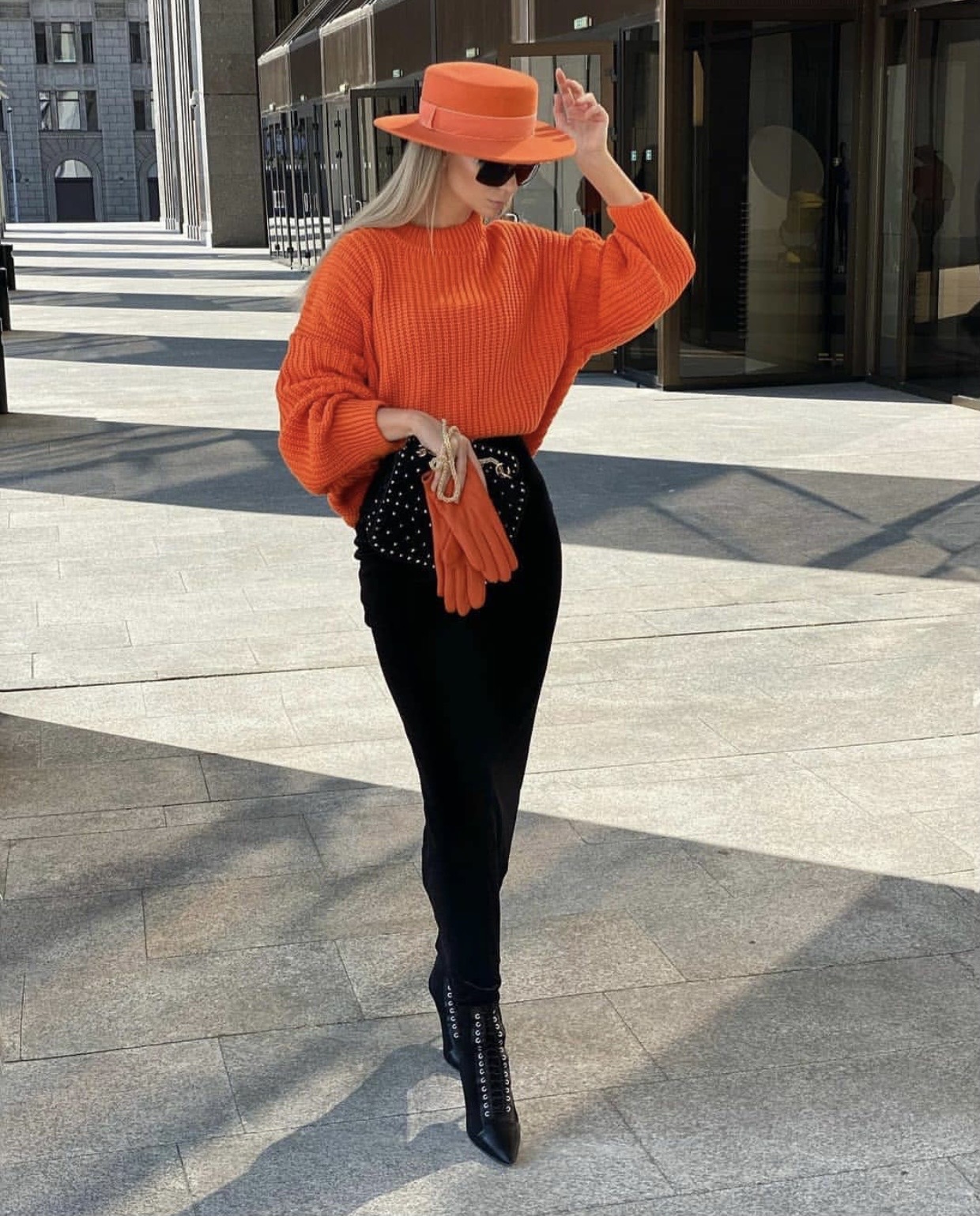 Outfit: Orange meets Black