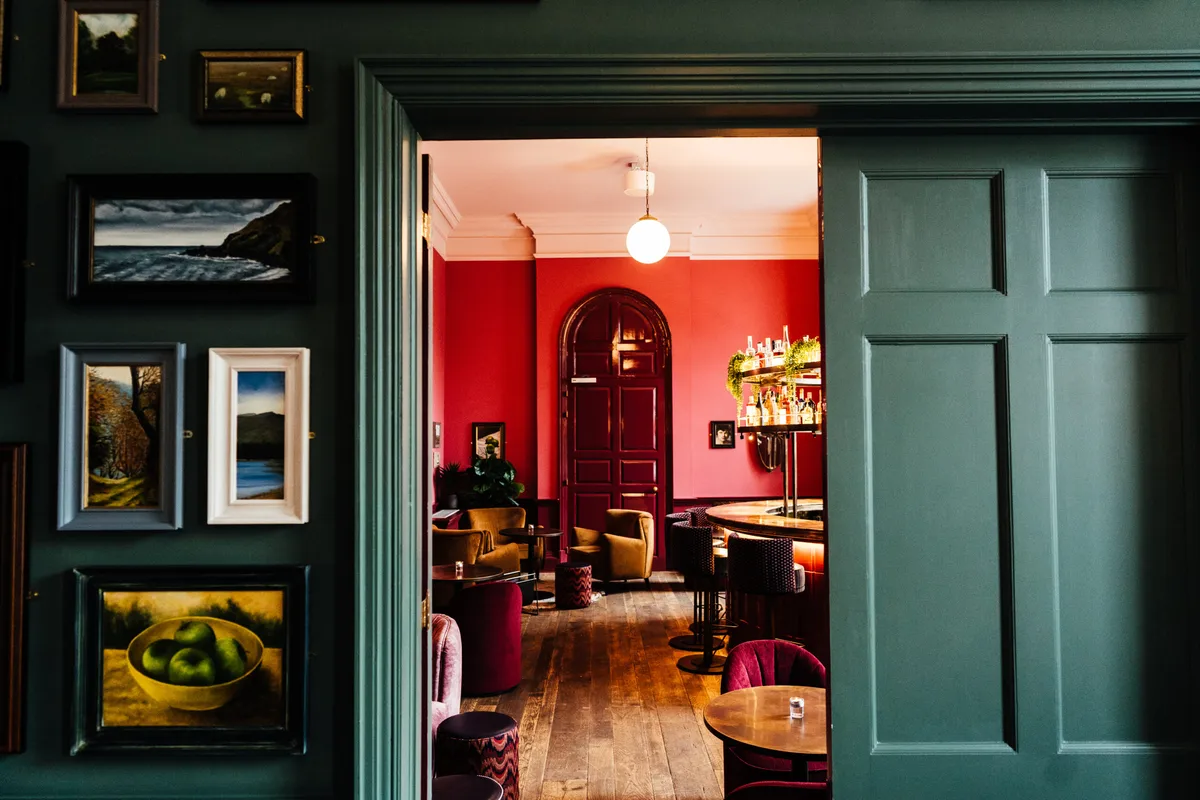 Get an elitist free coworking day pass at Kindred members club London