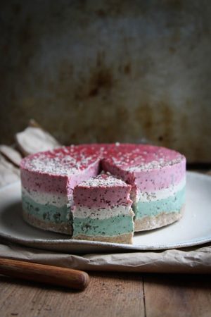 This vegan Marshmallow cream cake sent me to heaven immediately