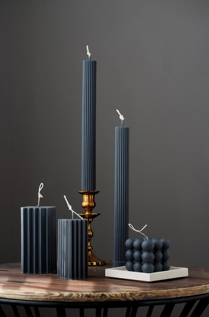 Luxe black accordion candle