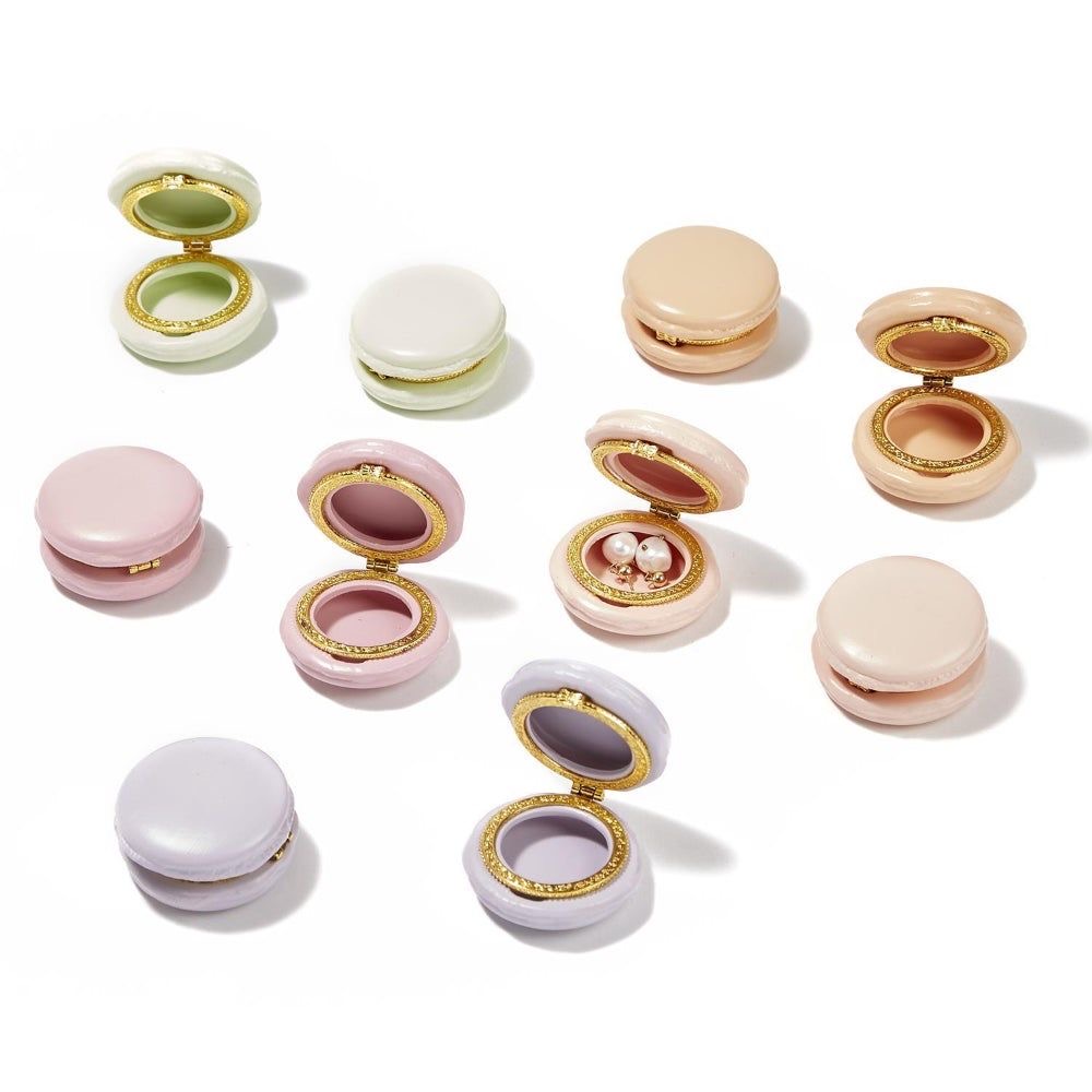 I absolutely adore this luxe macaroon aesthetic mini  jewellery box